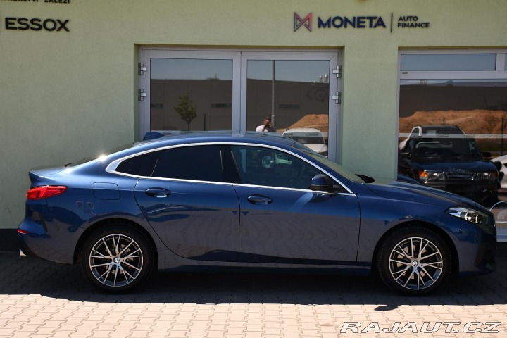 BMW 2 218d NAVI KAMERA 1.M ČR 2023