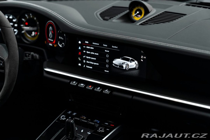 Porsche 911 Turbo S 2024
