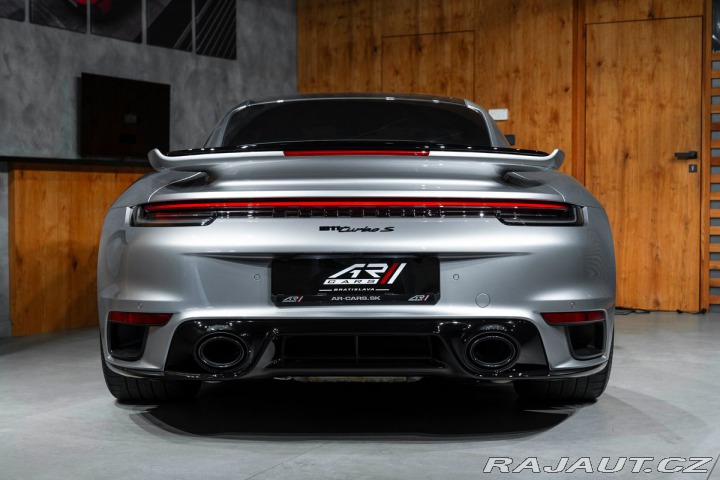 Porsche 911 Turbo S 2024
