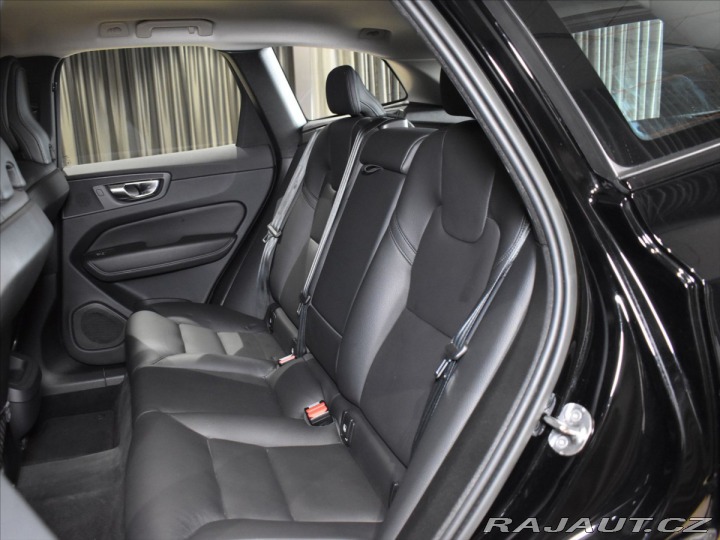 Volvo XC60 2,0 B4 AWD PLUS tažné,Bez 2023