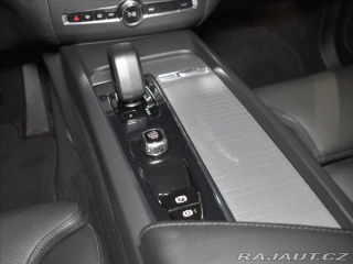 Volvo XC60 2,0 B4 AWD PLUS tažné,Bez 2023