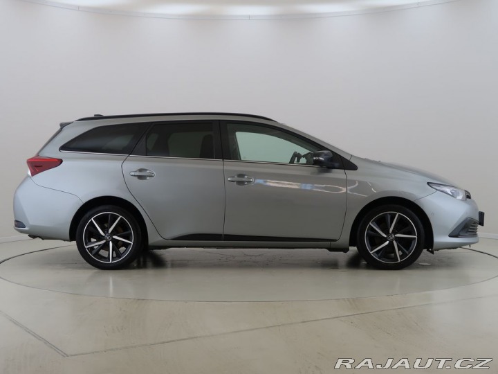 Toyota Auris 1.6Valvematic,97kW,CZ,Sel 2017