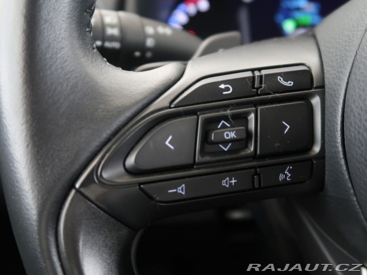Toyota Yaris Cross 1.5,AT,CZ,1Maj,ComfortTec 2023