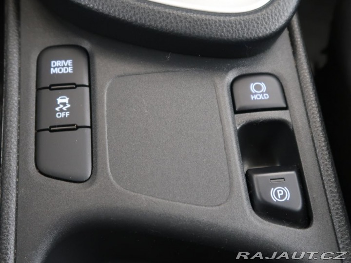 Toyota Yaris Cross 1.5,AT,CZ,1Maj,ComfortTec 2023