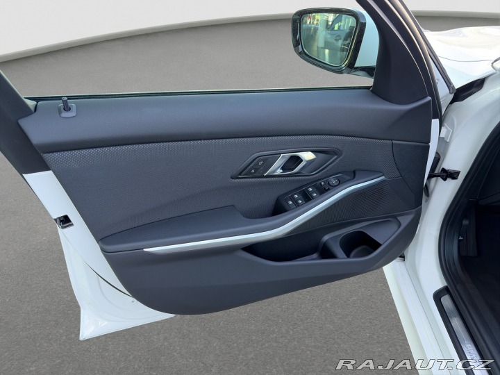 BMW 3 318i 2025