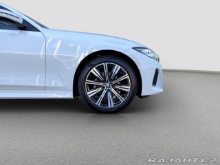 BMW 3 318i 2025