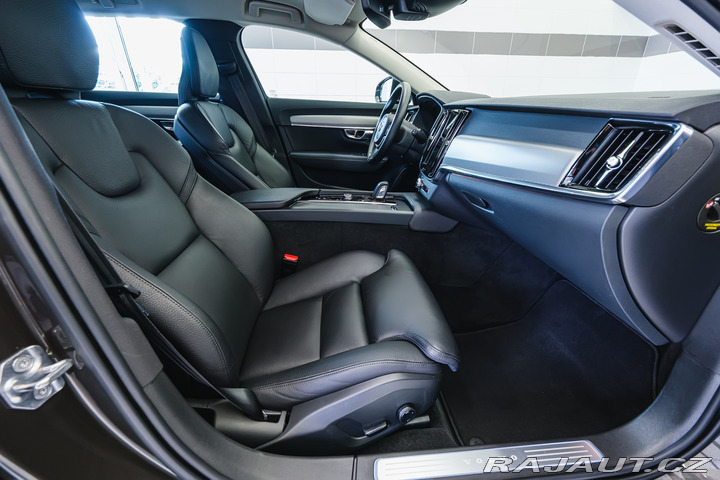 Volvo V90 B4 145kW AT Momentum Pro 2021