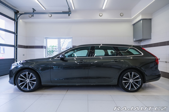 Volvo V90 B4 145kW AT Momentum Pro 2021