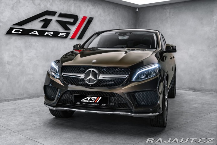 Mercedes-Benz GLE panorama, asistenty 2017
