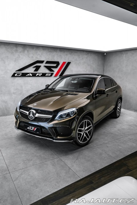 Mercedes-Benz GLE panorama, asistenty 2017