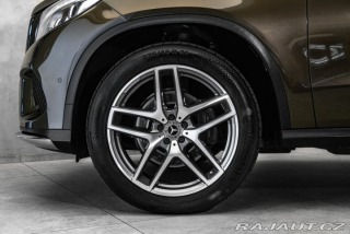 Mercedes-Benz GLE panorama, asistenty 2017