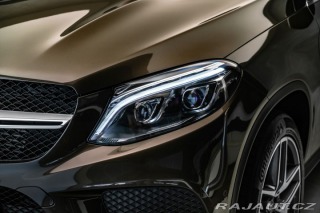 Mercedes-Benz GLE panorama, asistenty 2017