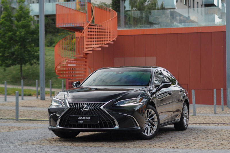 Lexus Ostatní modely ES 300h 300H 2,5 HEV LUXURY