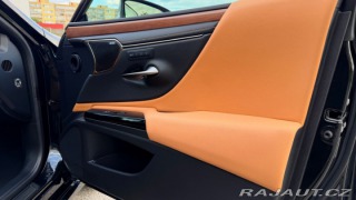 Lexus Ostatní modely ES 300h 300H 2,5 HEV LUXURY 2024