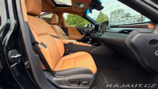Lexus Ostatní modely ES 300h 300H 2,5 HEV LUXURY 2024
