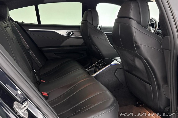BMW 8 M850i xDrive 2022