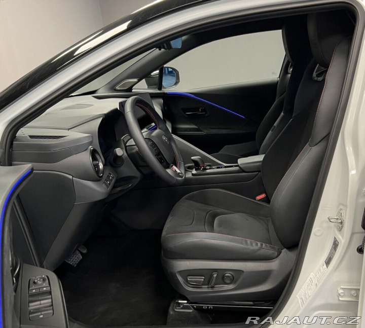 Toyota C-HR HYBRID AT AWD GR SPORT PR 2025