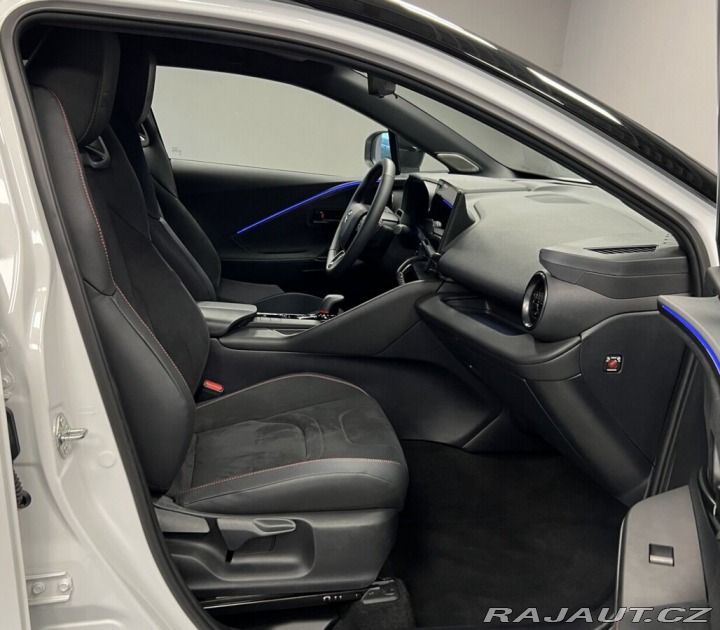 Toyota C-HR HYBRID AT AWD GR SPORT PR 2025