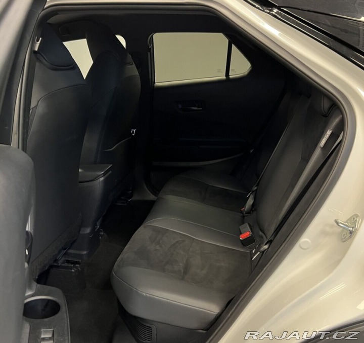 Toyota C-HR HYBRID AT AWD GR SPORT PR 2025