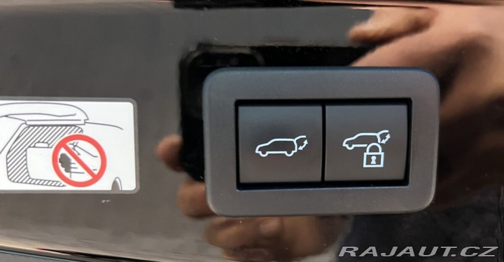 Toyota C-HR HYBRID AT AWD GR SPORT PR 2025