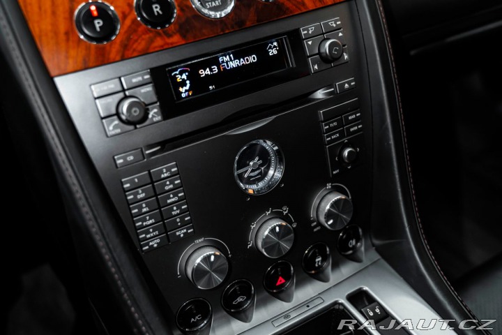 Aston Martin DB9 2007