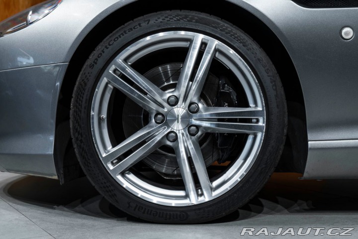 Aston Martin DB9 2007