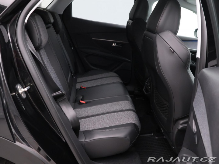 Peugeot 3008 1,2 PT 96kW CZ Allure 1Ma 2017