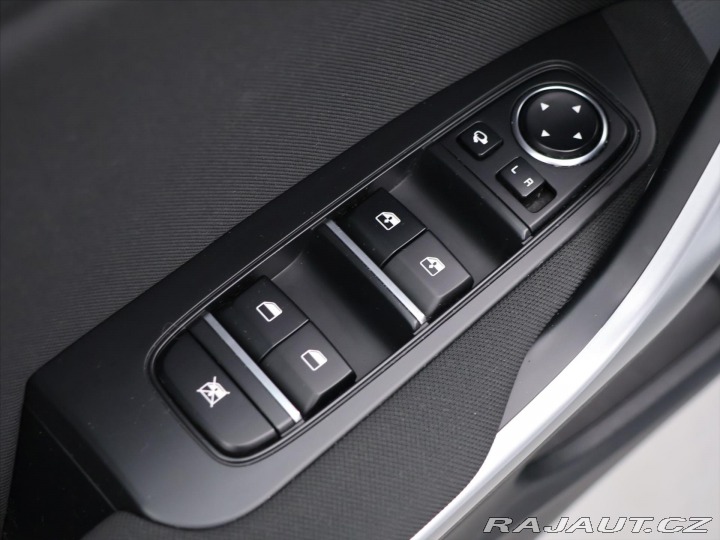 Kia Ceed 1,5 T-GDI 117kW TOP DPH C 2022