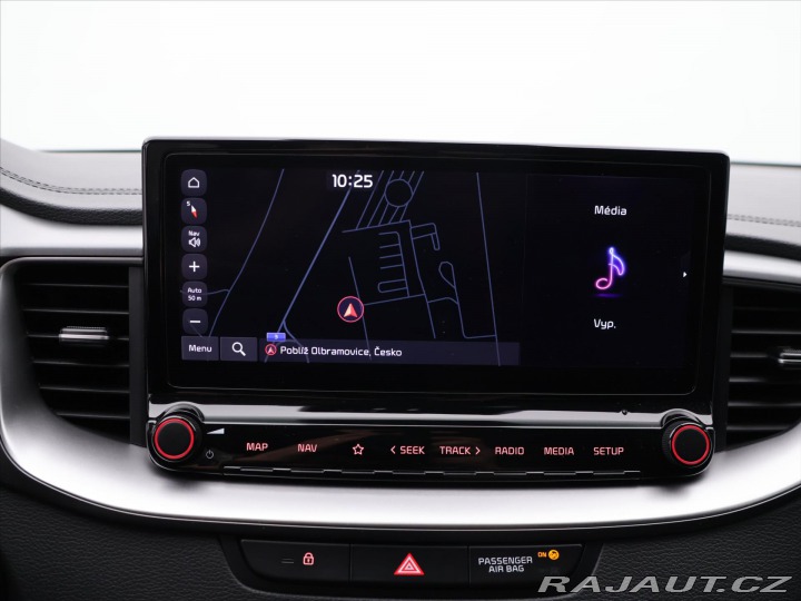 Kia Ceed 1,5 T-GDI 117kW TOP DPH C 2022