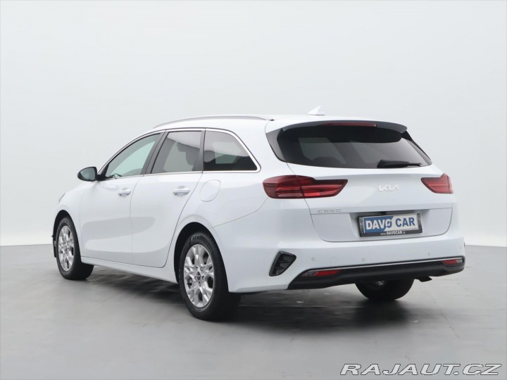 Kia Ceed 1,5 T-GDI 117kW TOP DPH C 2022