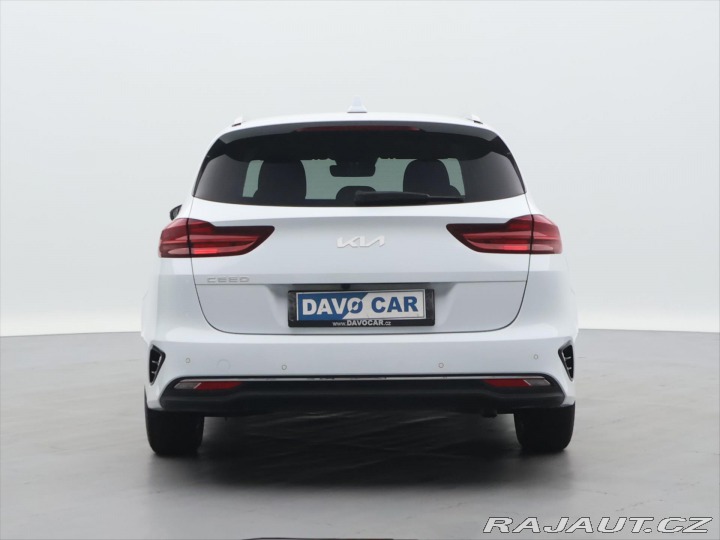 Kia Ceed 1,5 T-GDI 117kW TOP DPH C 2022