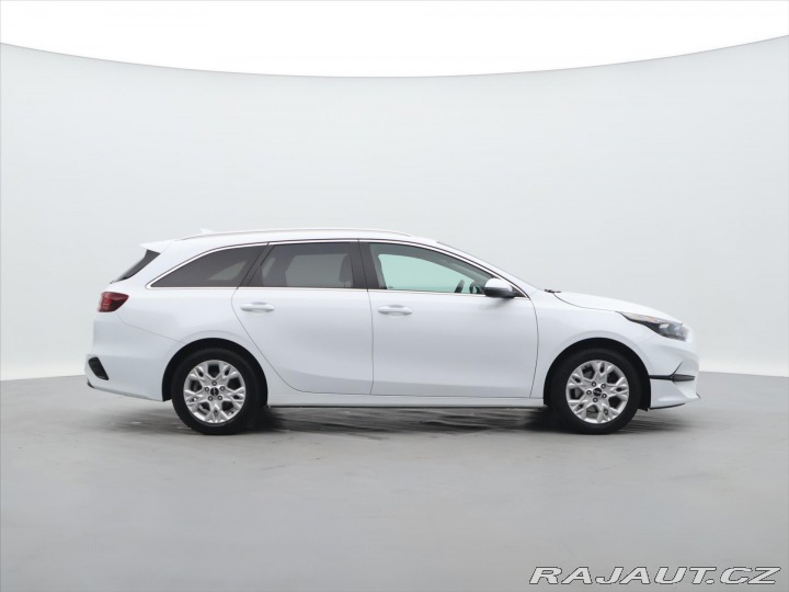 Kia Ceed 1,5 T-GDI 117kW TOP DPH C 2022
