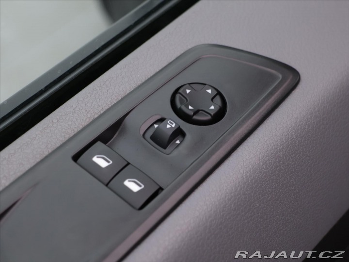 Peugeot Traveller 2.0 BlueHDI 110kW 5-Míst 2020