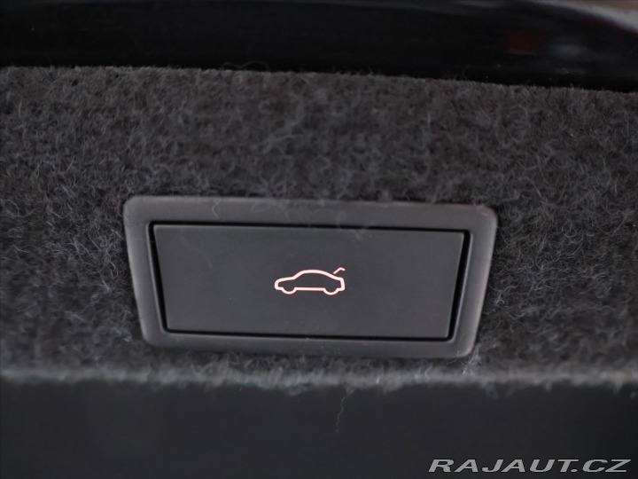 Škoda Octavia 2,0 TDI DSG Top Selection 2024
