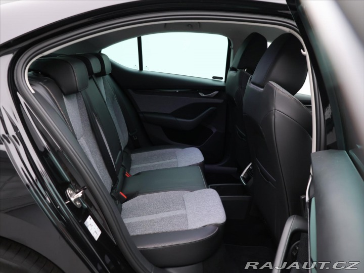 Škoda Octavia 2,0 TDI DSG Top Selection 2024