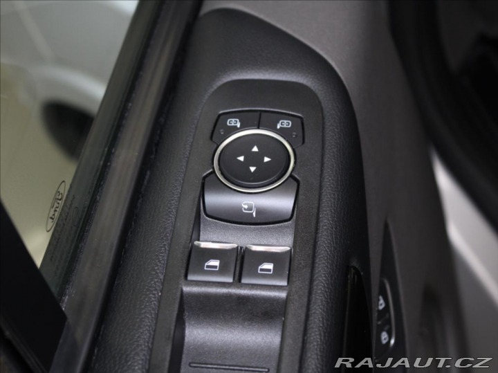 Ford Tourneo Custom 2,0 EBlue 136kW AT Titan. 2020
