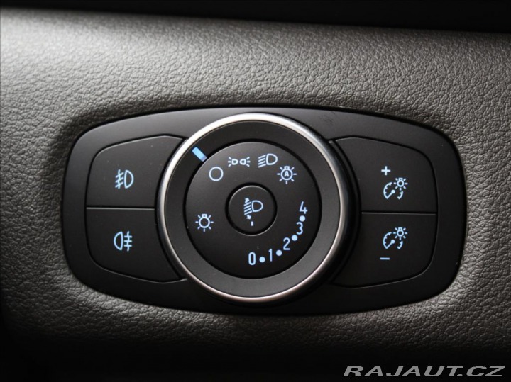 Ford Tourneo Custom 2,0 EBlue 136kW AT Titan. 2020