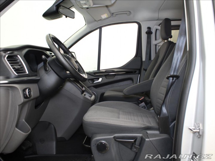 Ford Tourneo Custom 2,0 EBlue 136kW AT Titan. 2020