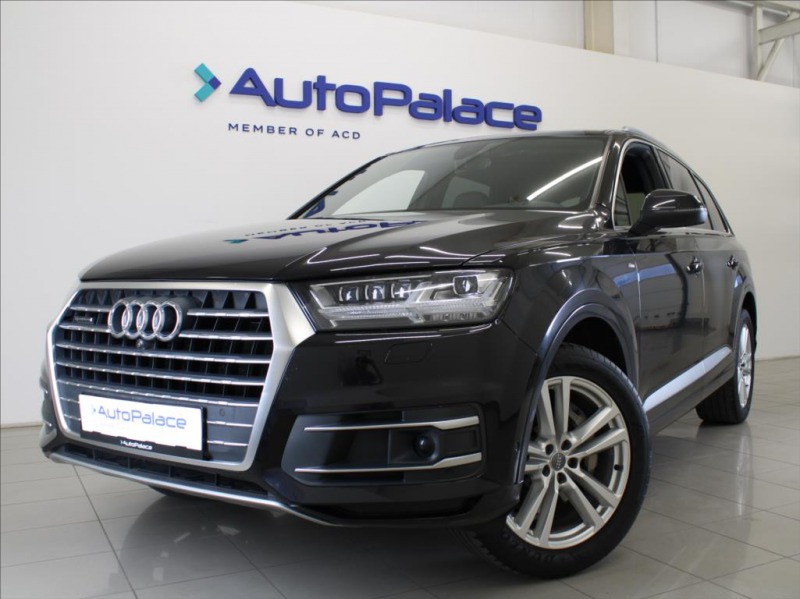 Audi Q7 3,0 TDi 200kW S-line 7-mí