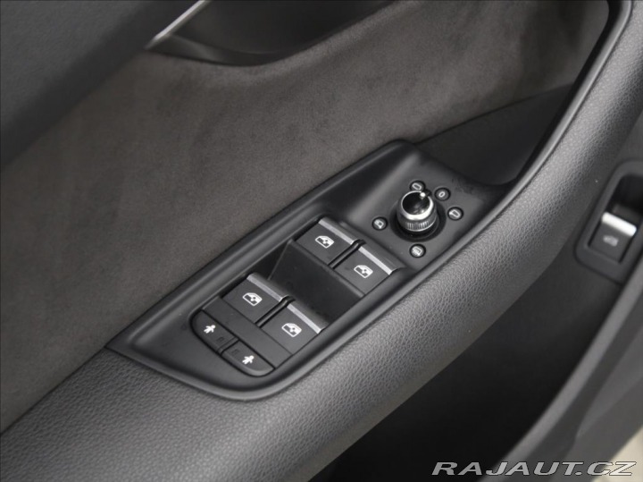 Audi Q7 3,0 TDi 200kW S-line MATR 2016