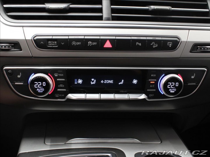 Audi Q7 3,0 TDi 200kW S-line MATR 2016
