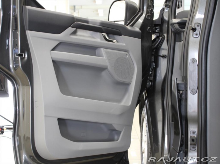 Ford Tourneo Custom 2,0 EB 110kW Limited 8-mí 2025