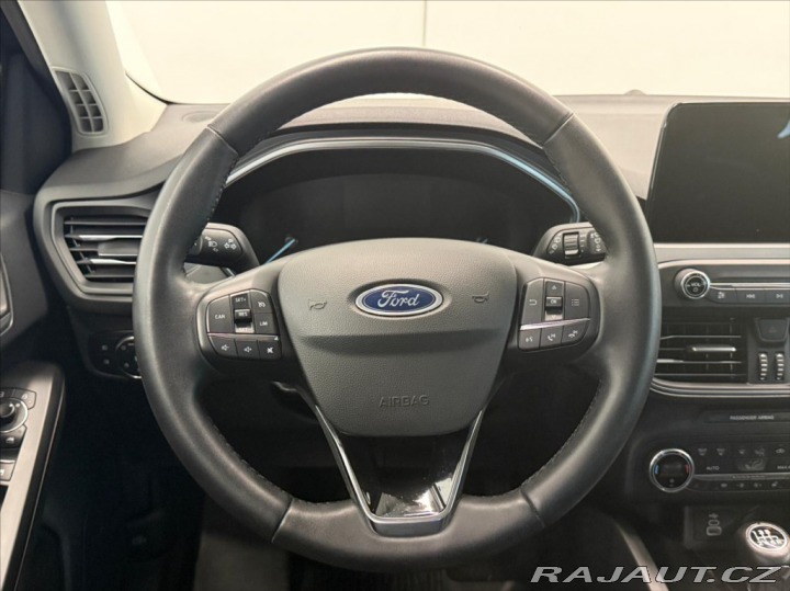 Ford Focus 1,0 i ACTIVE předplacený 2022