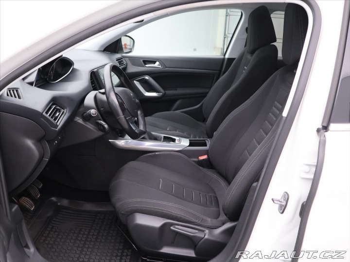 Peugeot 308 1,2 PT 96kW Allure LED Pa 2014