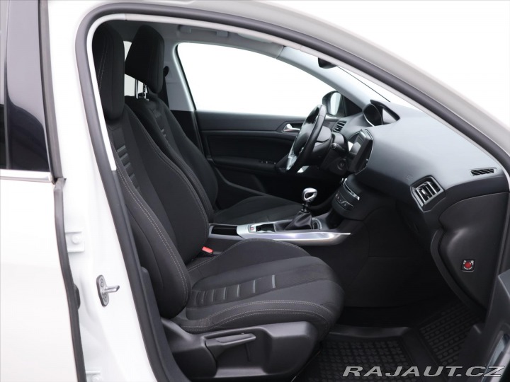 Peugeot 308 1,2 PT 96kW Allure LED Pa 2014