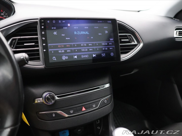 Peugeot 308 1,2 PT 96kW Allure LED Pa 2014