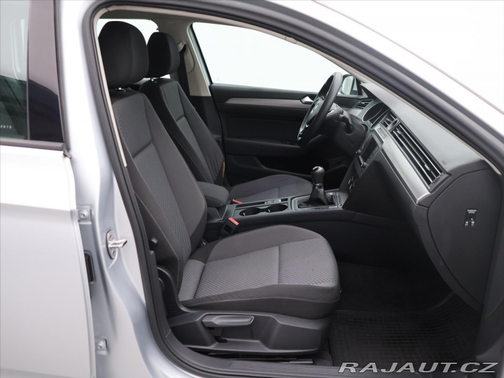 Volkswagen Passat 2,0 TDI 110kW Highline LE 2015