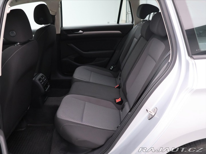 Volkswagen Passat 2,0 TDI 110kW Highline LE 2015
