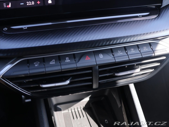 Škoda Octavia 2,0 TSI 195kW DSG RS DPH 2025