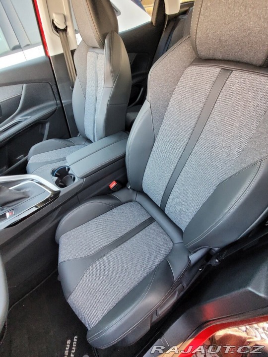 Peugeot 3008  2019